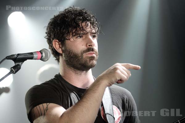 FOALS - 2012-12-13 - PARIS - La Maroquinerie - Yannis Philippakis